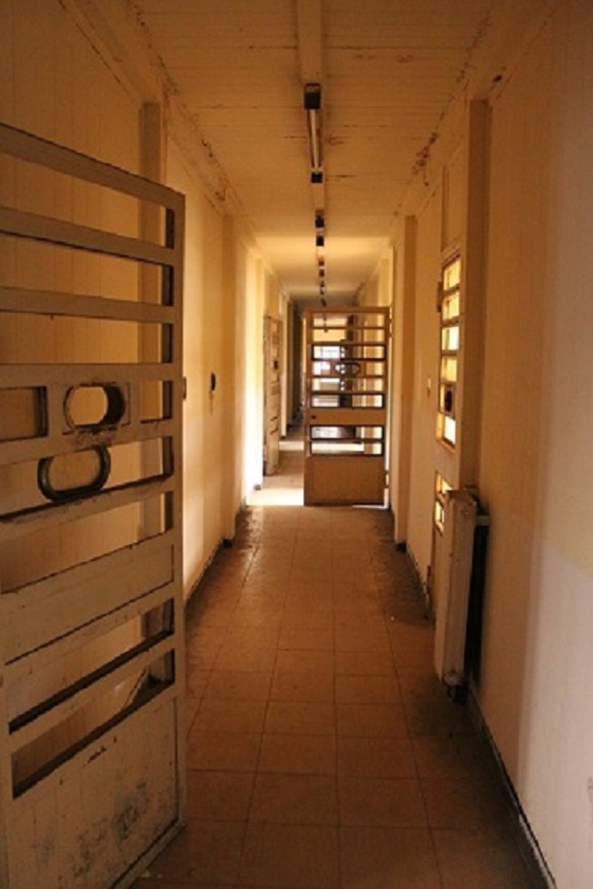 Ex Ospedale Psichiatrico Giudiziario diSant'Eframo  (6).jpg